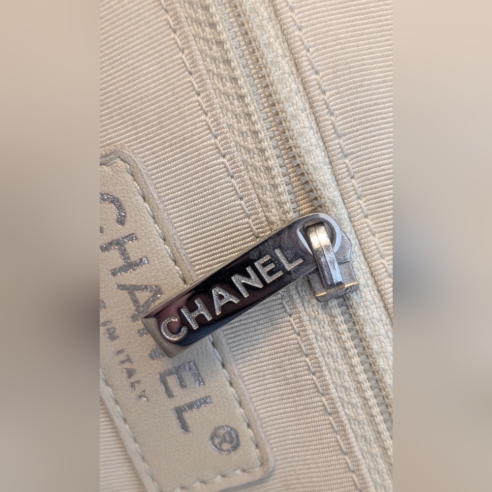 Chanel Blue Quilted Leather Chain Bag - Picture 7 of 16